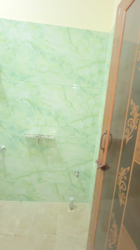 Original video, Attached bathroom